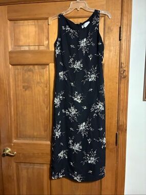 Sleeveless black Floral Maxi Dress